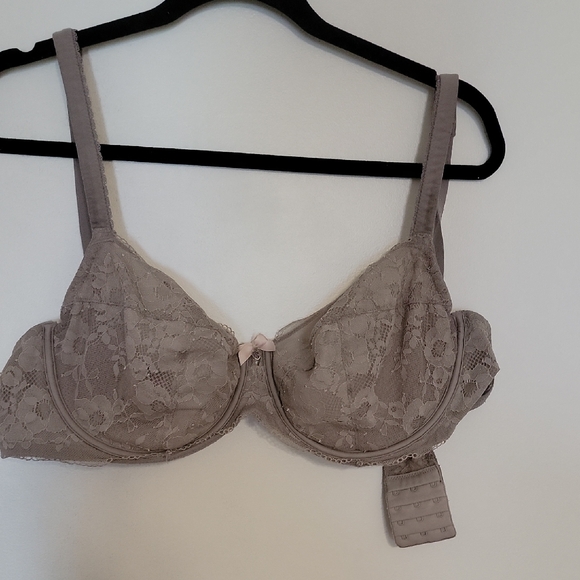 Victoria's Secret Lace Underwire Bra - Taupe ,size 38 DDD - Picture 1 of 5